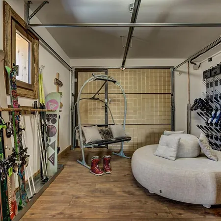 Chalet Verbier: Cozy Comfort Amidst Stunning Apartment